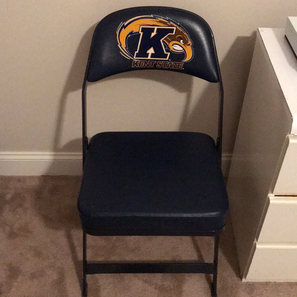 Kent State University cushioned chair